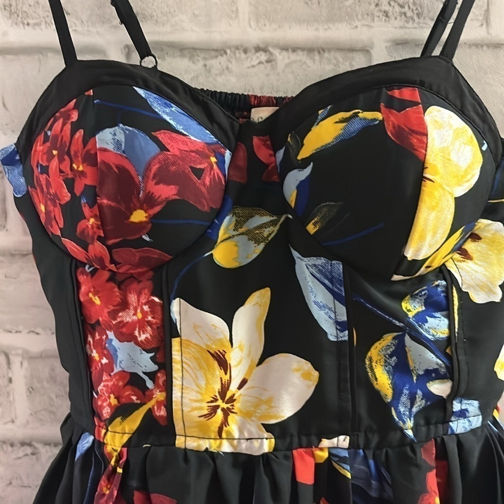 Bog Collective Floral Print Spaghetti Strap Short Dress-size small, with pockets - Picture 2 of 6